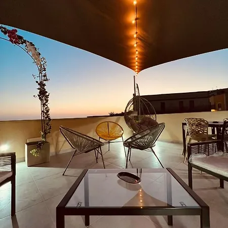 Akropoli Exclusive بيت ضيافة