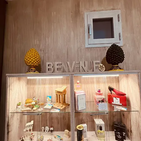 Akropoli Exclusive بيت ضيافة 3*